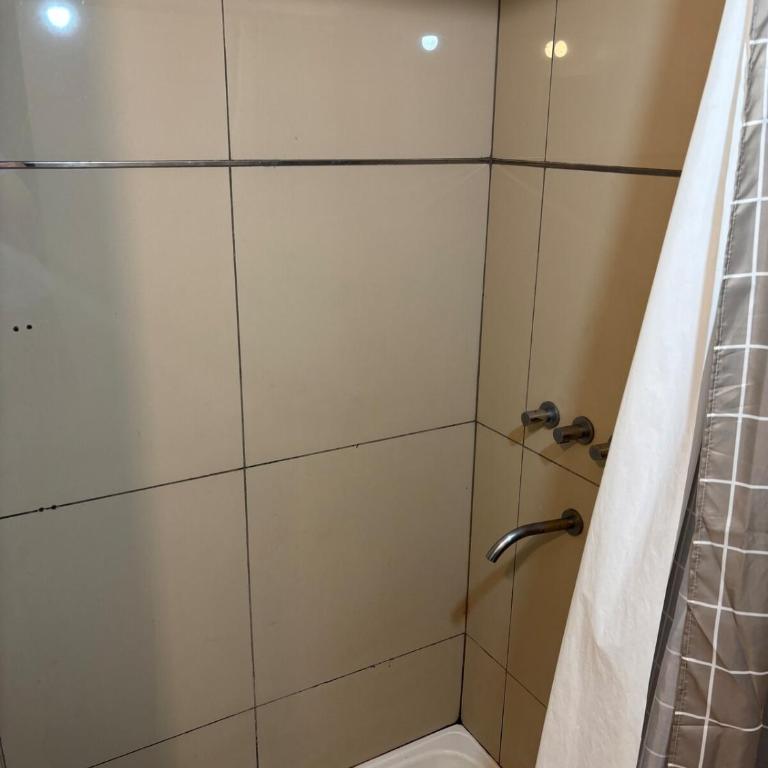 Mono ambiente en plata baja - One-Bedroom Apartment - 8