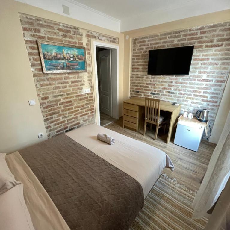 Hostel Anton - Deluks Dvokrevetna Soba sa Bračnim Krevetom - 7