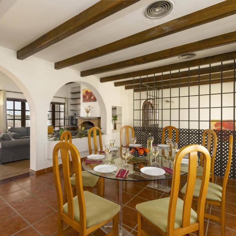 Villa Nikki by Villa Plus - Villa - 9