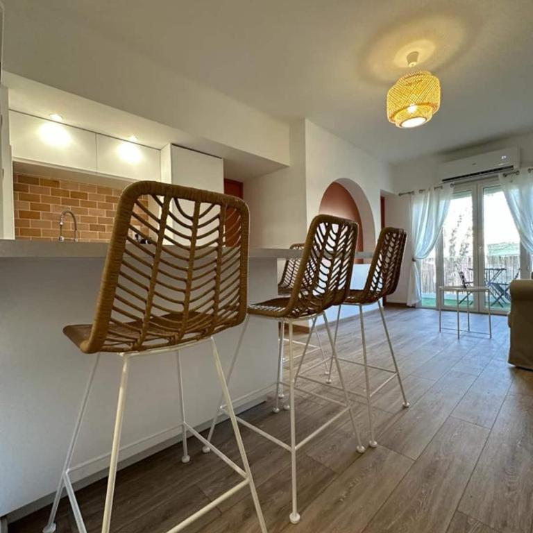 Le Claridge - Apt 4 Prs - Clim - Balcon - 5 min plages - Appartement 1 Chambre - 13