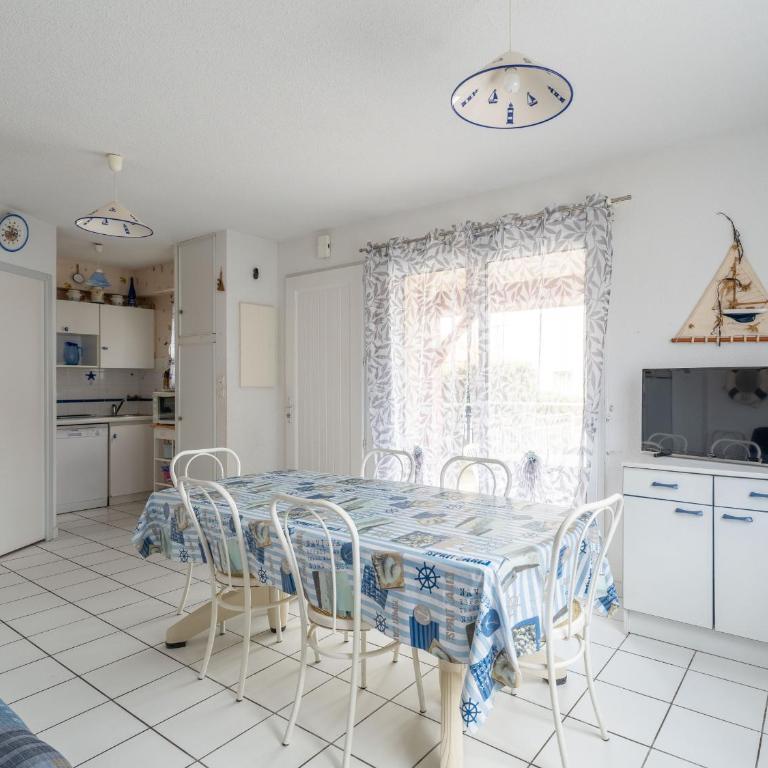 Maisonnette 2 étoiles à Mimizan Plage à 200m de l'océan, 6 pers, terrasse, parking, tout confort - FR-1-50-75 - Appartement - 7