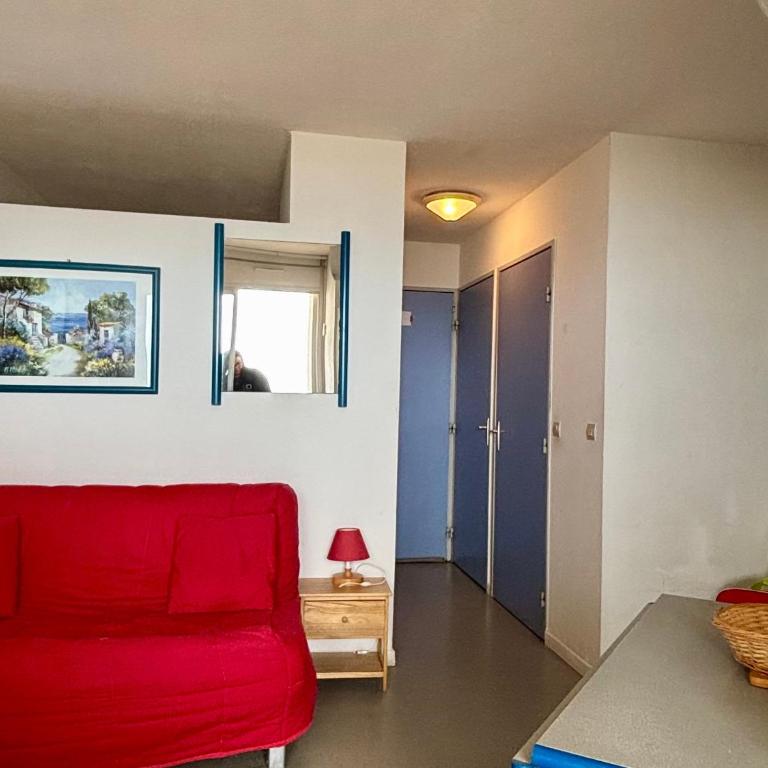 Appartement avec Piscine et Terrasse Proche Commerces - FR-1-748-15 - Apartment - 21