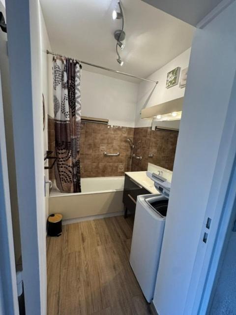 Appartement Cosy avec terrasse, proche centre-ville - Apartamento de 1 dormitorio - 8