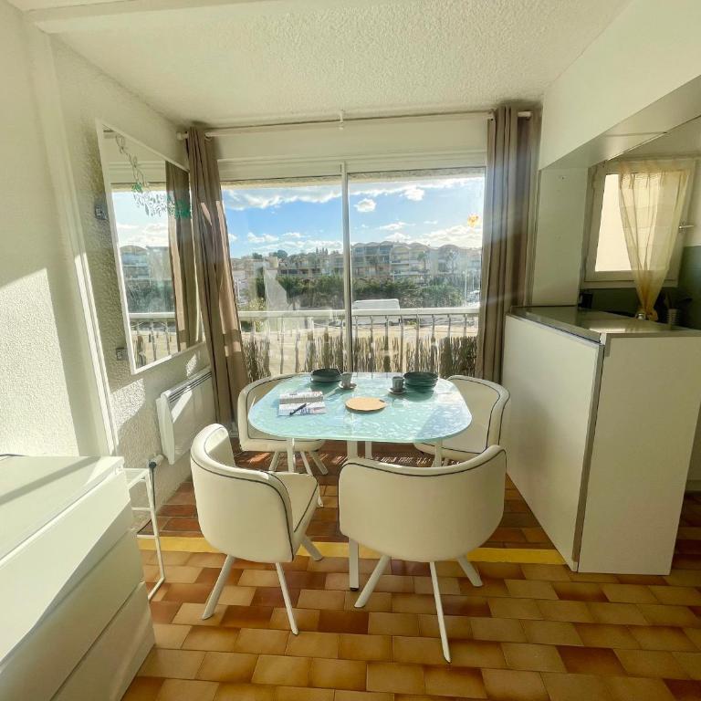 Studio rénové, proche port & village, parking, animaux admis - FR-1-796-83 - Appartement - 5