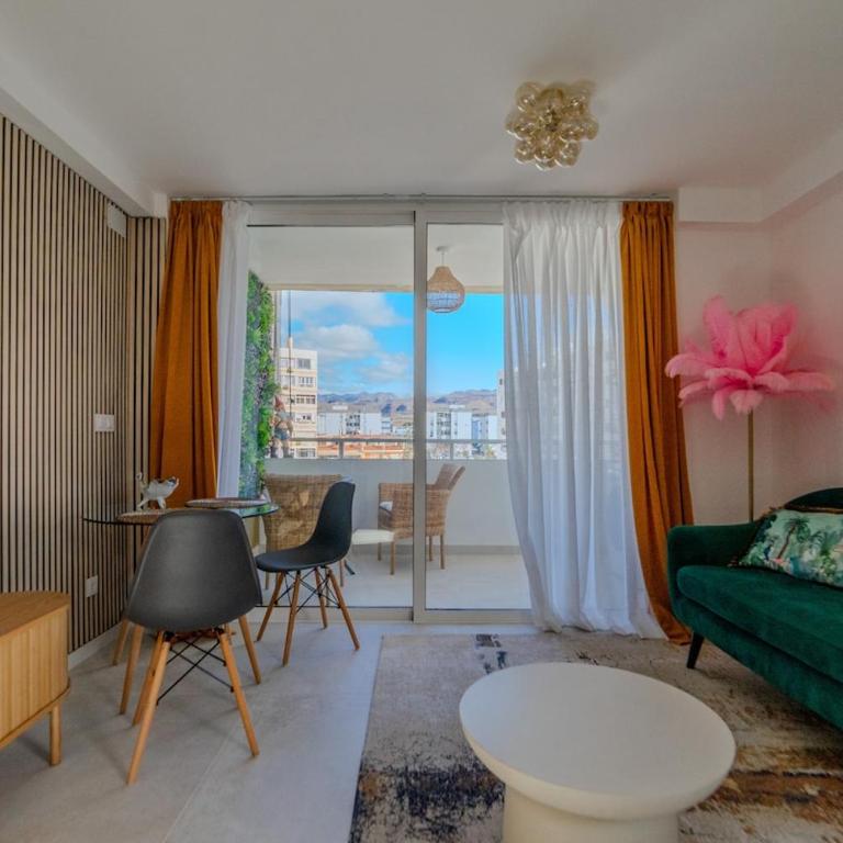 La Jaula Dorada Apartment with Pool and Terrace - One-Bedroom Apartment - 1