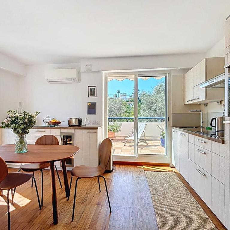 Cap dAntibes Duplex Terraces & Beach Nearby - Two-Bedroom Apartment - 13