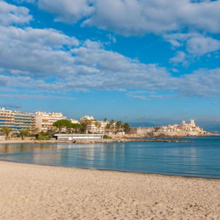 Cap dAntibes Duplex Terraces & Beach Nearby - Two-Bedroom Apartment - 35