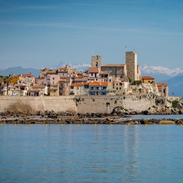 Cap dAntibes Duplex Terraces & Beach Nearby - Two-Bedroom Apartment - 38