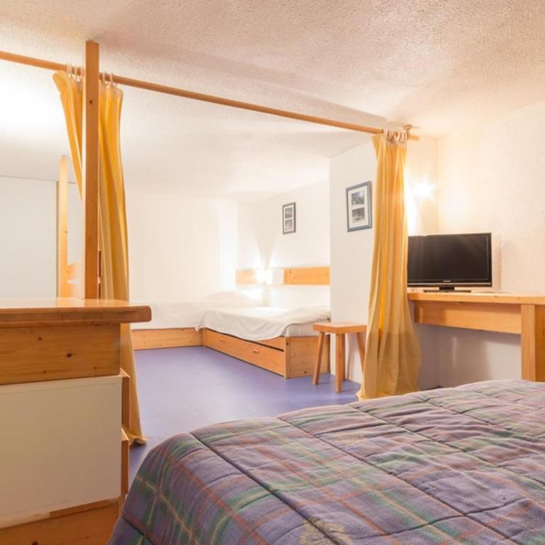 Duplex confortable proche des pistes avec balcon - Appartement 1 Chambre - 12