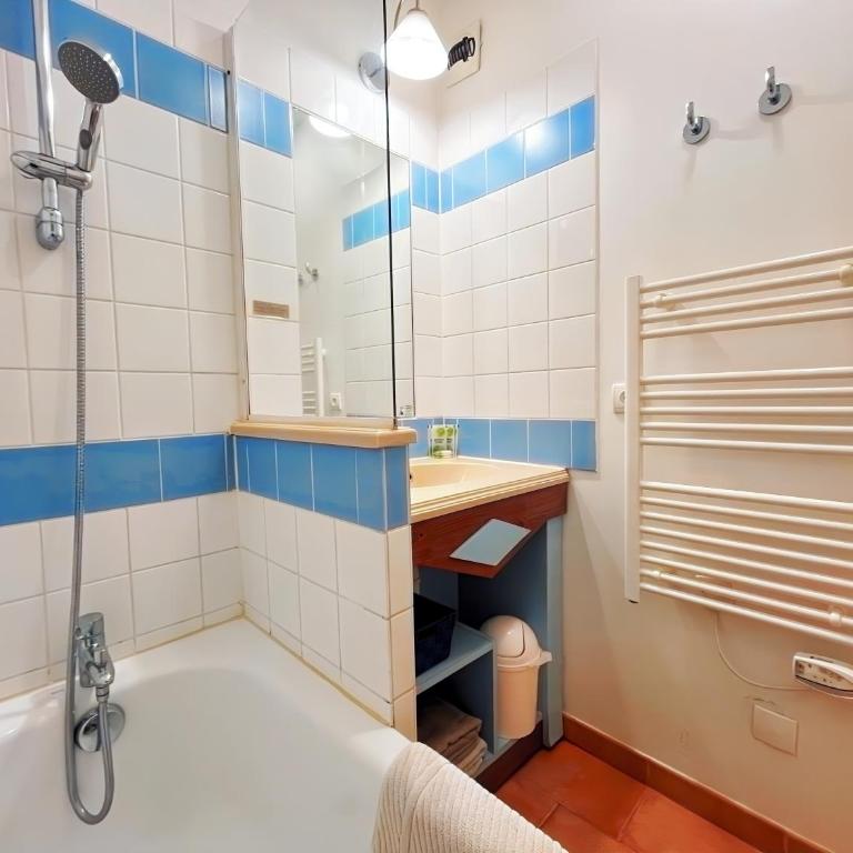 En rez-de-chaussée - terrasse & Piscine Chauffée - Appartamento con 1 Camera da Letto - 11