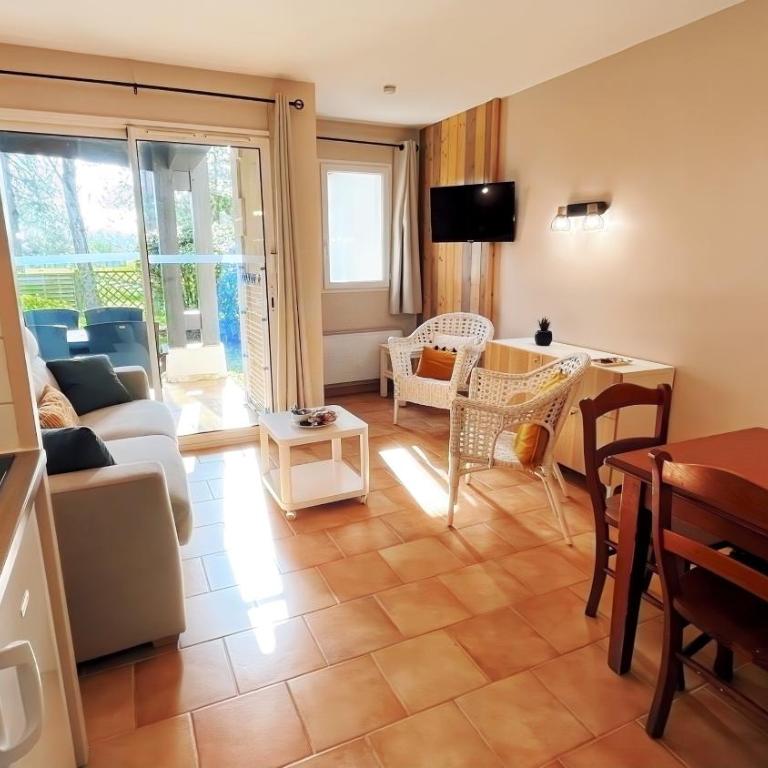 En rez-de-chaussée - terrasse & Piscine Chauffée - Appartamento con 1 Camera da Letto - 7