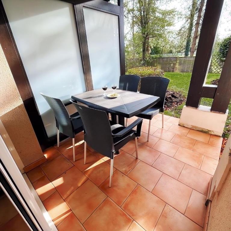 En rez-de-chaussée - terrasse & Piscine Chauffée - Appartamento con 1 Camera da Letto - 5