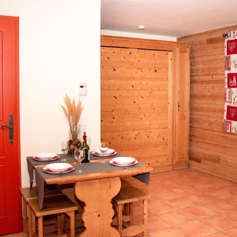 Studio cabine à Pra Loup 1500 avec balcon et parking intérieur, 6 personnes - Studio - 1