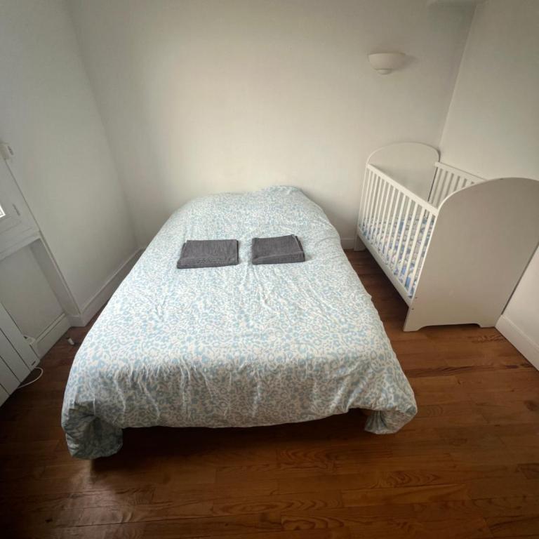 Le Toit des Volcans - 8 couchages - Terrasse privée et Wifi - Appartamento con 2 Camere da Letto e Terrazza - 3