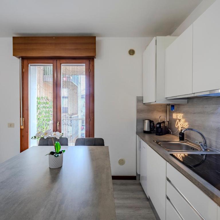5 Min Walk From Sigurtà Park - Rigenera Escape - Appartamento con 1 Camera da Letto e Balcone - 9