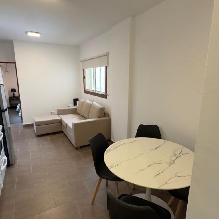 Departamento por dia en Santa Rosa, La Pampa frente a la plaza - Two-Bedroom Apartment - 3