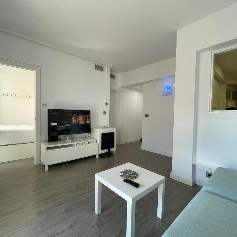Gabriel Miro, Calpe City Center, Terrace with Beautiful City View, Refurbished Apartment - 1 Min From The Beach - Apartamento de 1 dormitorio - 2