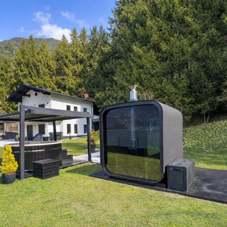 Villa Ledro with Private Dock - Sauna - Hot Tub - Villa con 2 Camere da Letto - 2