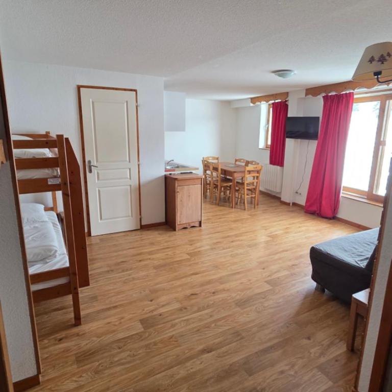 Pied piste avec terrasse - 6 pers - Appartement 2 Chambres - 3