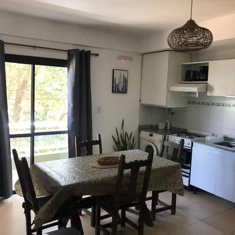 Departamento un dormitorio con cochera a metros del rio Uruguay- Colón entre rios - Apartamento de 1 dormitorio - 25