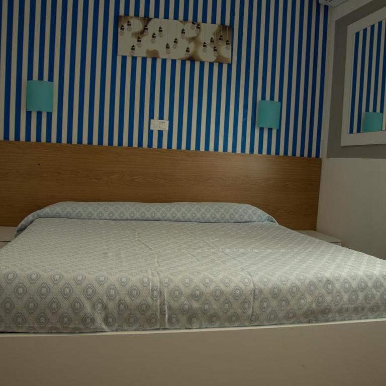 Albergo La Marinella - Camera Matrimoniale/Doppia con Letti Singoli - 14