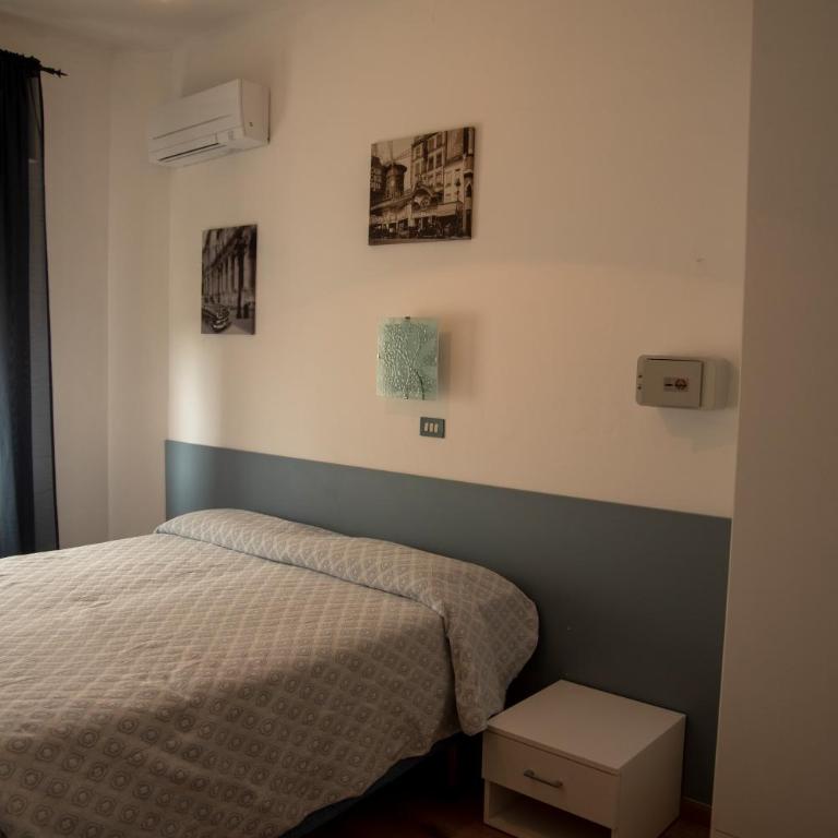Albergo La Marinella - Camera Matrimoniale/Doppia con Letti Singoli - 18
