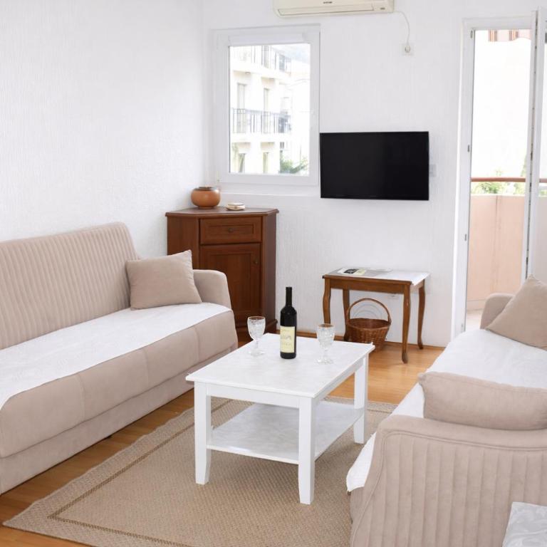 Taja's nest Budva - One-Bedroom Apartment - 1