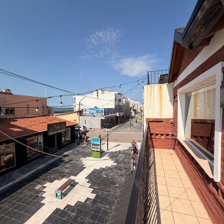 Departamento amplio sobre la peatonal con 3 habitaciones - Apartamento de 3 dormitorios - Planta Alta - 3