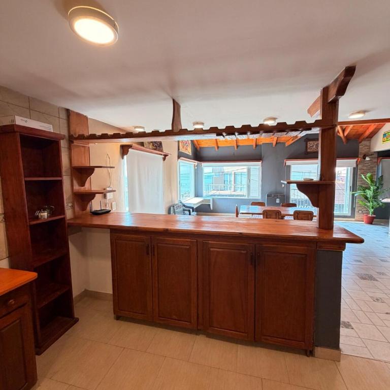 Departamento amplio sobre la peatonal con 3 habitaciones - Apartamento de 3 dormitorios - Planta Alta - 7
