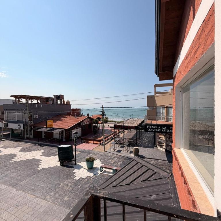 Departamento amplio sobre la peatonal con 3 habitaciones - Apartamento de 3 dormitorios - Planta Alta - 8