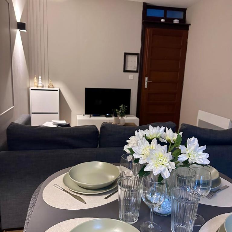 Appartement charmant hypercentre avec patio privé et parking - Room #1184269701 - 4