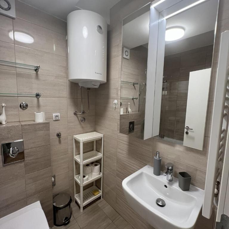 Apartman Nodilova - Standard Apartment - 26