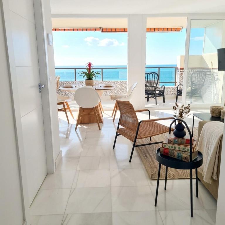 Malaga Sunshine Rentals - Beach Front Penthouse II - Fuengirola - Apartamento de 2 dormitorios - 7