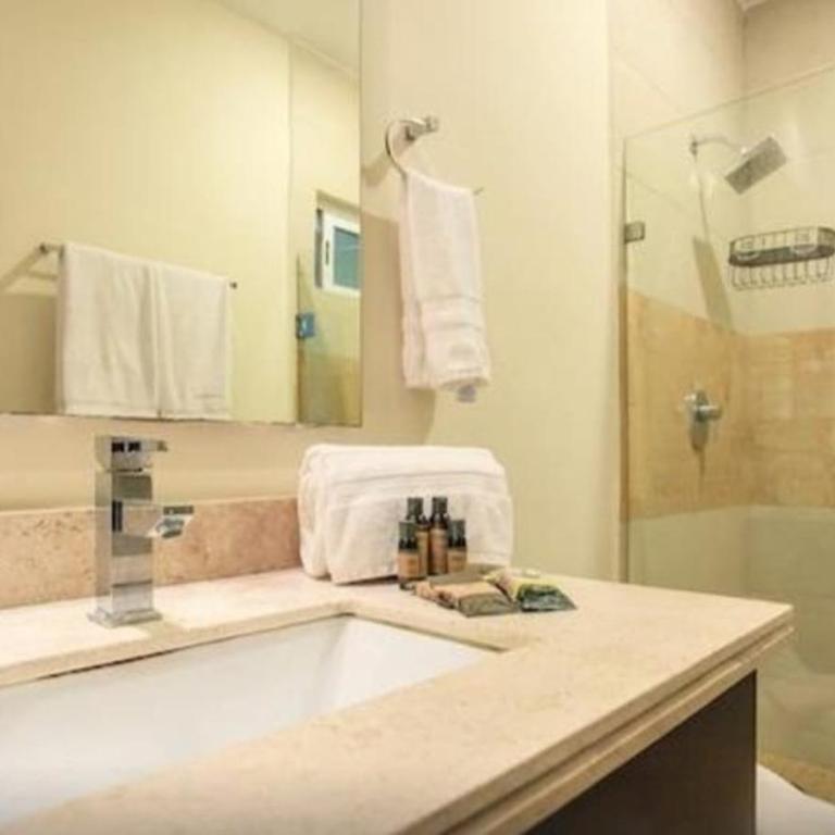 Grand Blue Playa - Suite with Balcony - 12