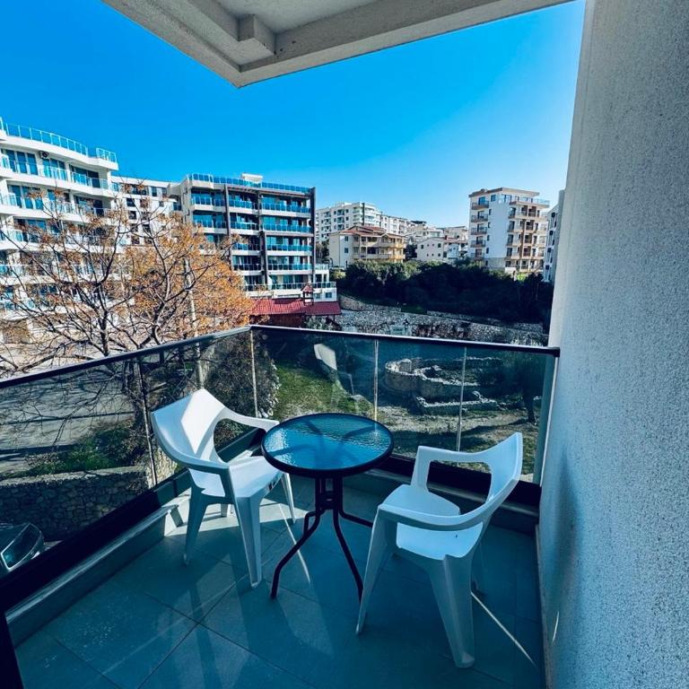 K-Club Apartments - One-Bedroom Apartment with Balcony and Sea View - 16