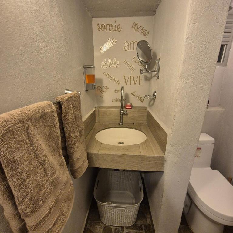 Casa de Chacha - One-Bedroom Apartment - 24
