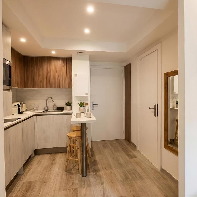 Charme de Mougins & proximité Cannes Logement idéal pour couple en séjour détente ou professionnels en déplacement - Appartement - Rez-de-Chaussée - 8