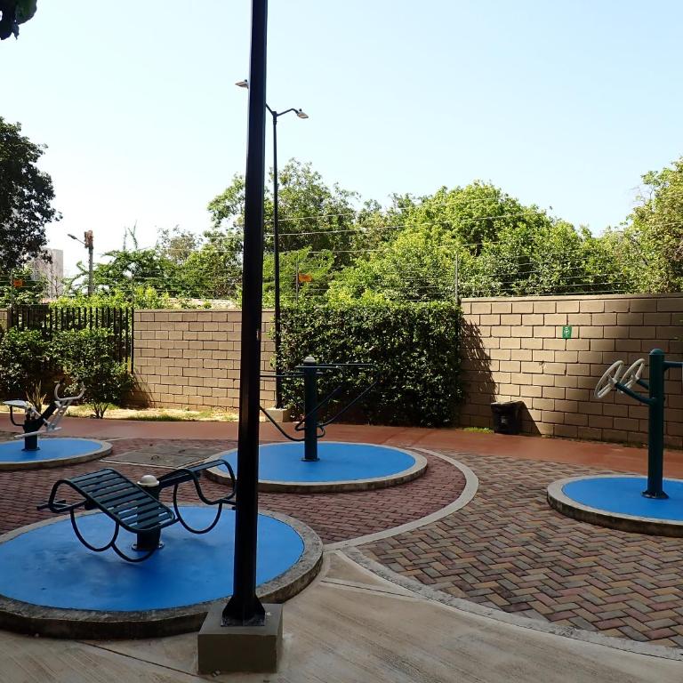 Acogedor y familiar Bello Horizonte Plaza - Apartment near Cabo Tortuga Beach & Airport Santa Marta - Three-Bedroom Apartment with View - 36