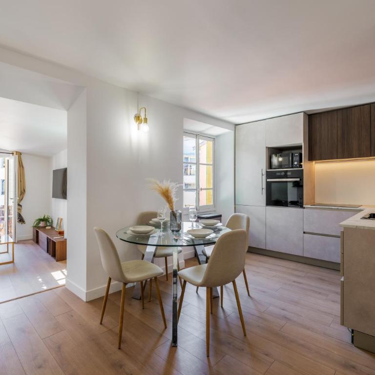 Bright 3 rooms apartment close to Place Massena - Appartement 3 Chambres - 5