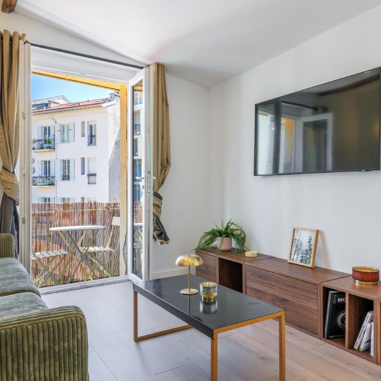 Bright 3 rooms apartment close to Place Massena - Appartement 3 Chambres - 9