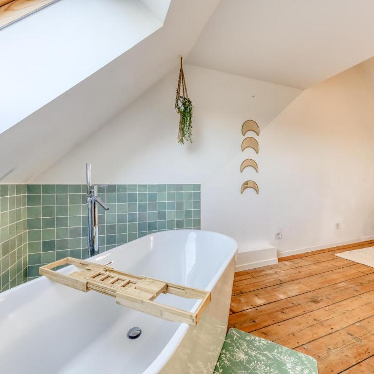 Maison Amiénoise - À 10 min du Centre - Confort - Two-Bedroom House - 32