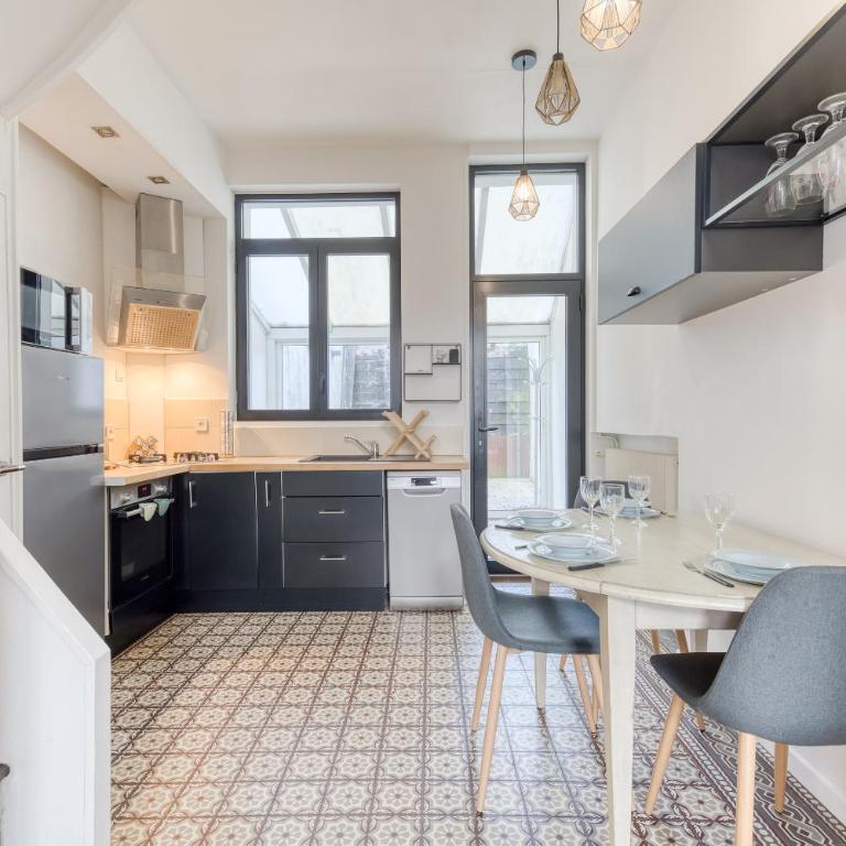 Maison Amiénoise - À 10 min du Centre - Confort - Two-Bedroom House - 9