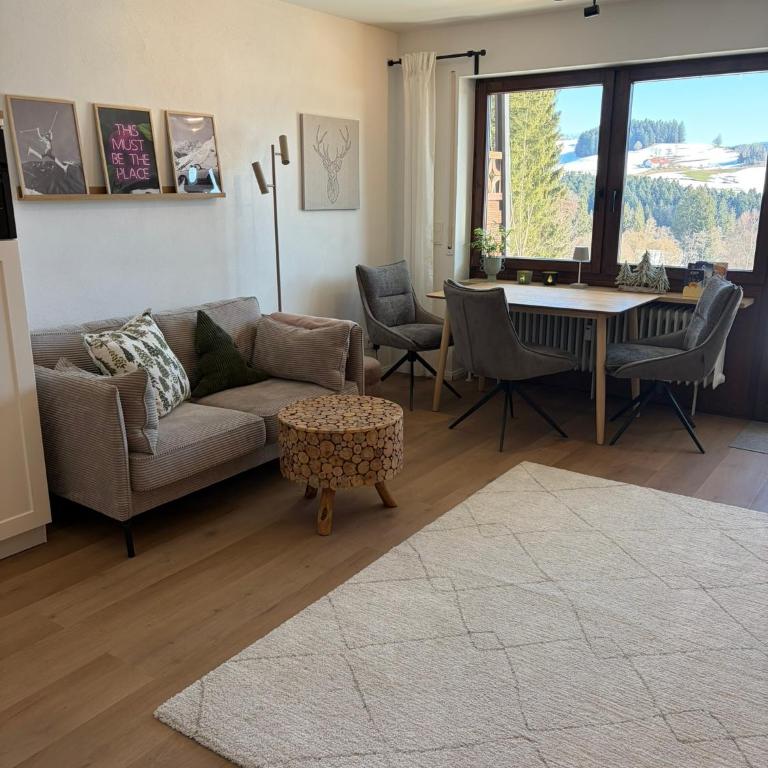 Neu - Ferienwohnung Allgäuparadies - Traumhafte Aussichten mitten in der Natur des Westallgäus - Apartment mit 1 Schlafzimmer und Terrasse - 2