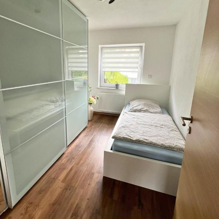 Modernes Reihenhaus mit Terrasse drei Schlafzimmer fuer sechs Personen - Three-Bedroom House - 11