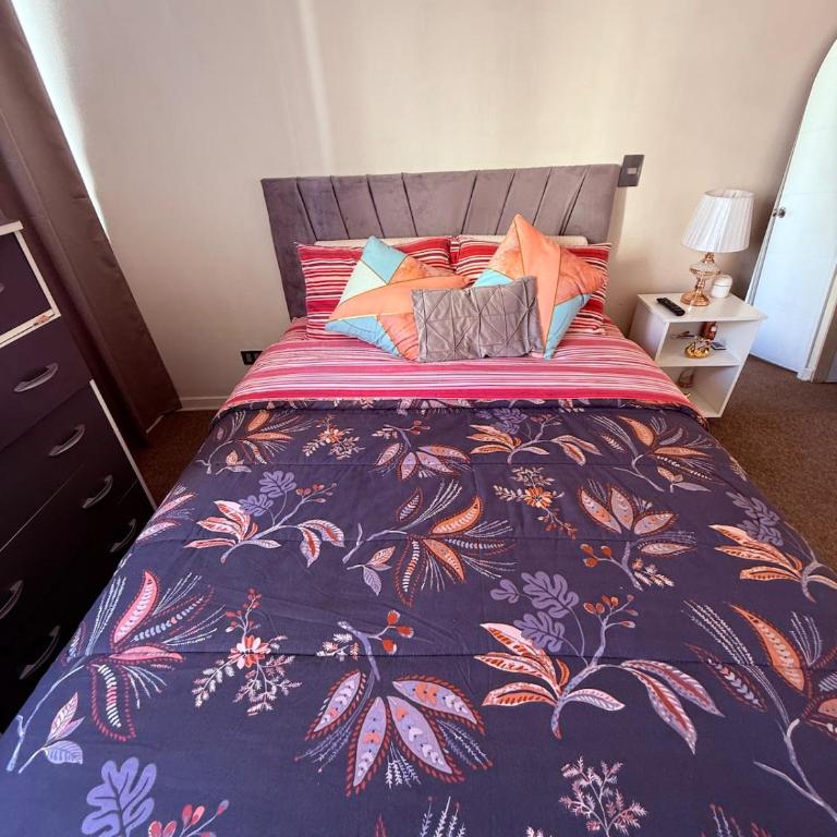 Departamento Cerca del aeropuerto, Metros cercanos gym supermercado - One-Bedroom Apartment - 11