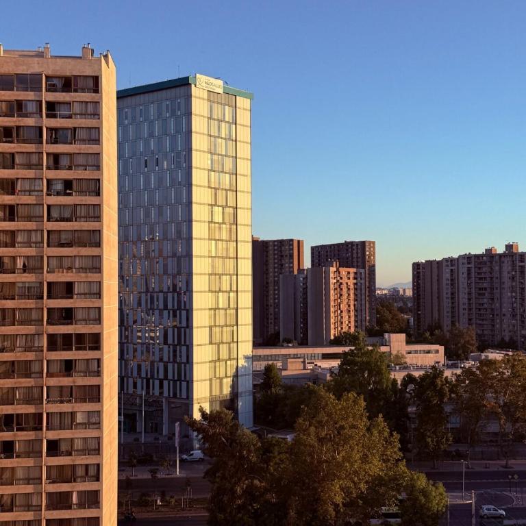 Departamento Cerca del aeropuerto, Metros cercanos gym supermercado - One-Bedroom Apartment - 12