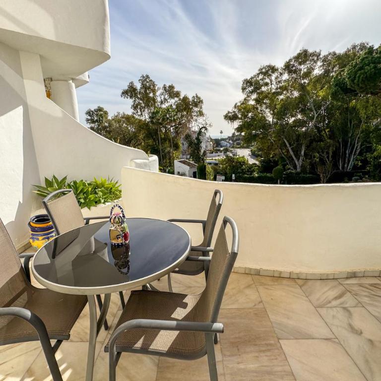 Pinos: Serene 2BD w/pool, views & walk to beach - Apartamento de 2 dormitorios - 1