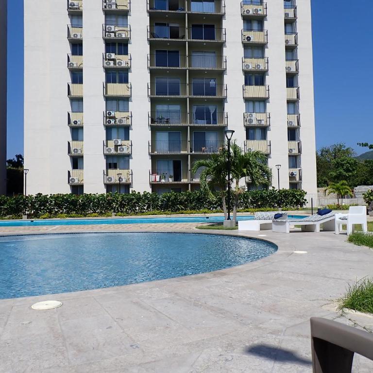 Acogedor y familiar Bello Horizonte Plaza - Apartment near Cabo Tortuga Beach & Airport Santa Marta - Three-Bedroom Apartment with View - 28
