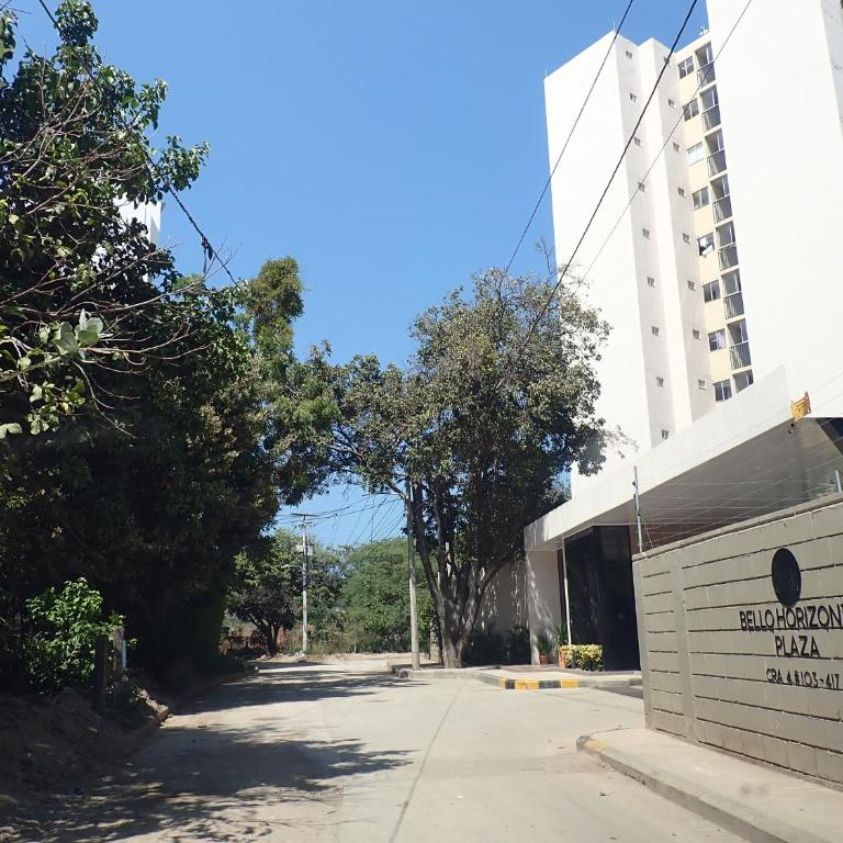 Acogedor y familiar Bello Horizonte Plaza - Apartment near Cabo Tortuga Beach & Airport Santa Marta - Three-Bedroom Apartment with View - 59