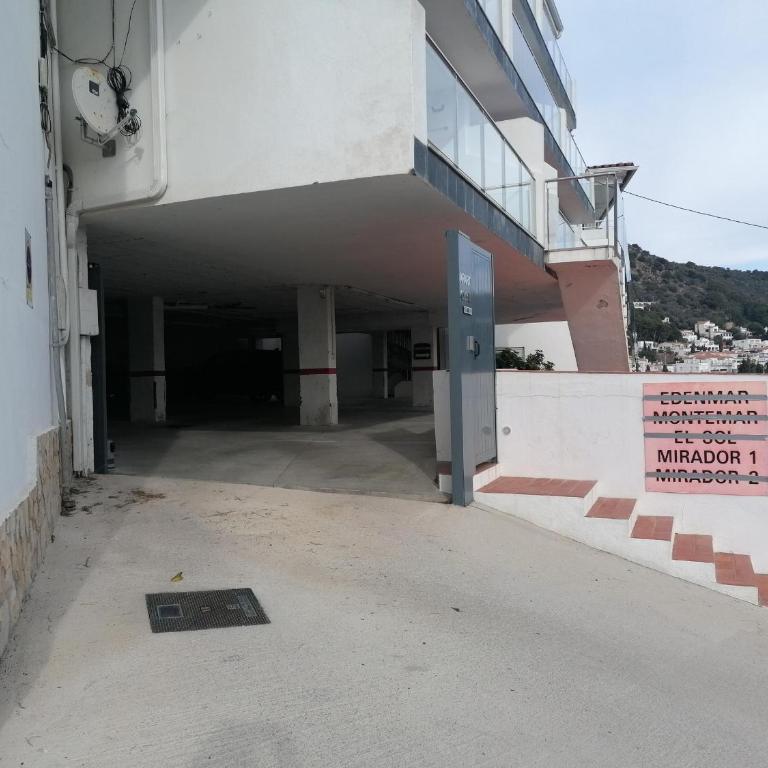 Moderno apartamento para dos con Wi-Fi y parking en Roses - ES-258-77 - Apartment - 24